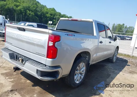 2020 Chevrolet Silverado 1500 4Wd Short Bed Custom z USA, uszkodzony, nr VIN 3GCPYBEK0LG166208